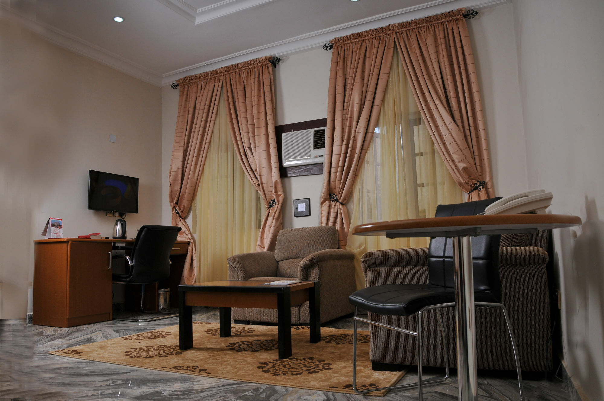 Hotel De Bently Abuja Buitenkant foto